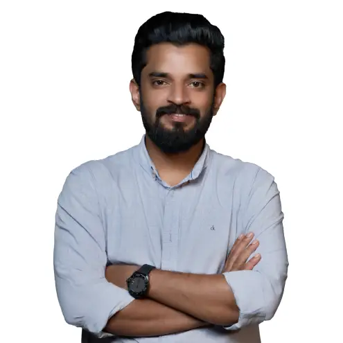 Consultant Ophthalmologist Syed Faris at Abate eye hospital in Kerala